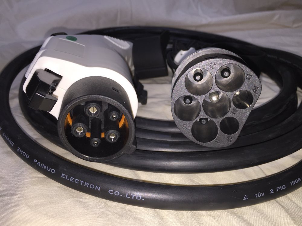 Type1-Type2 Cable close up